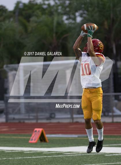 Thumbnail 1 in St. Thomas Aquinas vs Deerfield Beach photogallery.