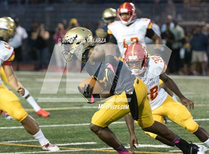 Thumbnail 2 in St. Thomas Aquinas vs Deerfield Beach photogallery.