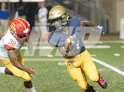 Thumbnail 3 in St. Thomas Aquinas vs Deerfield Beach photogallery.