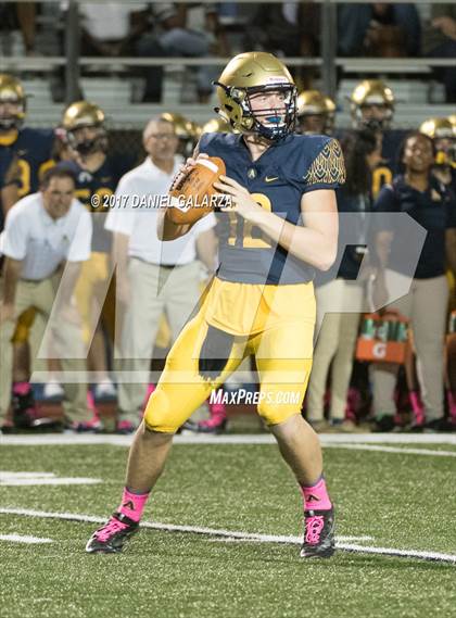 Thumbnail 1 in St. Thomas Aquinas vs Deerfield Beach photogallery.