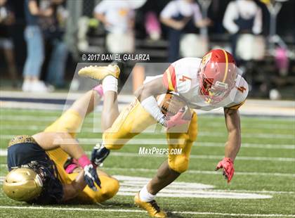 Thumbnail 1 in St. Thomas Aquinas vs Deerfield Beach photogallery.