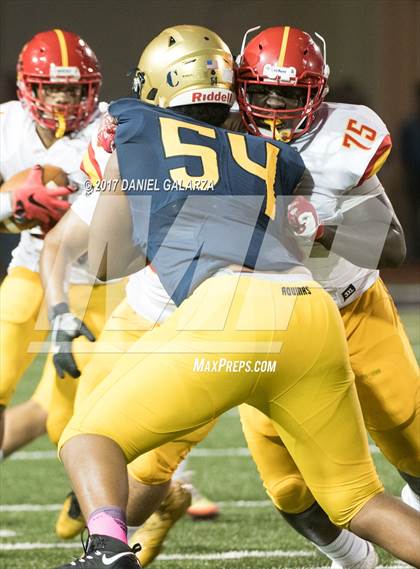 Thumbnail 1 in St. Thomas Aquinas vs Deerfield Beach photogallery.