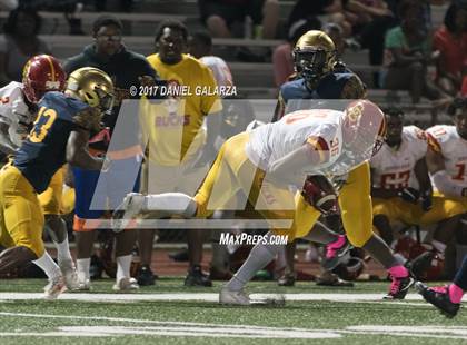 Thumbnail 2 in St. Thomas Aquinas vs Deerfield Beach photogallery.