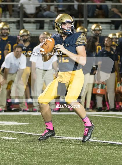 Thumbnail 2 in St. Thomas Aquinas vs Deerfield Beach photogallery.