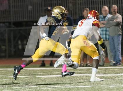 Thumbnail 3 in St. Thomas Aquinas vs Deerfield Beach photogallery.