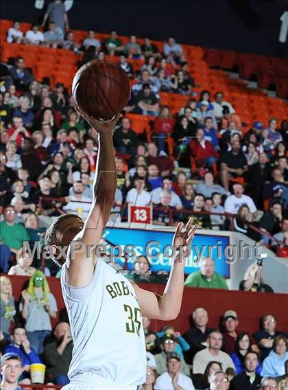 Thumbnail 2 in Ottawa vs. Basehor-Linwood (KSHSAA 4A State Final) photogallery.