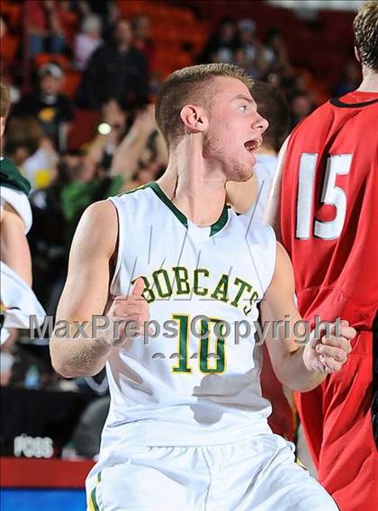 Thumbnail 3 in Ottawa vs. Basehor-Linwood (KSHSAA 4A State Final) photogallery.