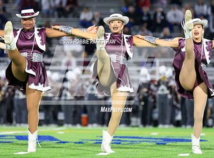 Thumbnail 2 in Ennis @ Wilson (UIL 5A D2 Football Bi-District) photogallery.