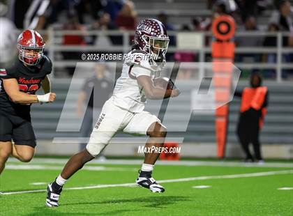 Thumbnail 3 in Ennis @ Wilson (UIL 5A D2 Football Bi-District) photogallery.