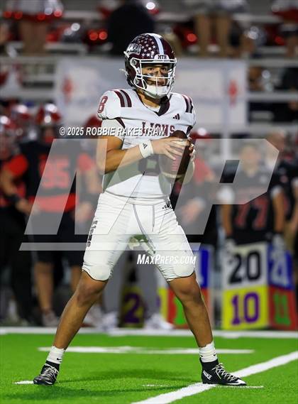 Thumbnail 1 in Ennis @ Wilson (UIL 5A D2 Football Bi-District) photogallery.
