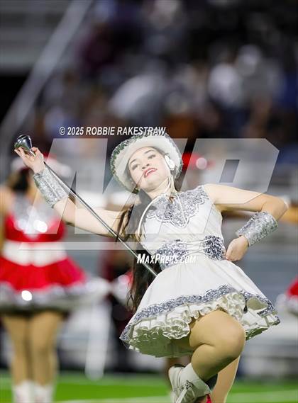 Thumbnail 1 in Ennis @ Wilson (UIL 5A D2 Football Bi-District) photogallery.
