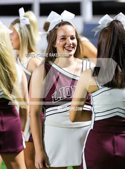 Thumbnail 3 in Ennis @ Wilson (UIL 5A D2 Football Bi-District) photogallery.