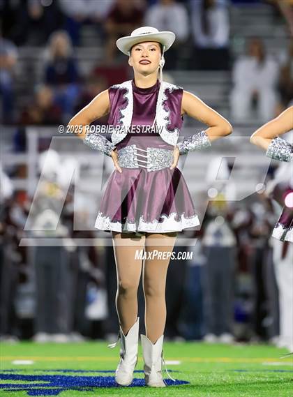 Thumbnail 2 in Ennis @ Wilson (UIL 5A D2 Football Bi-District) photogallery.