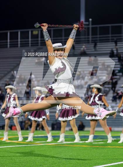 Thumbnail 2 in Ennis @ Wilson (UIL 5A D2 Football Bi-District) photogallery.