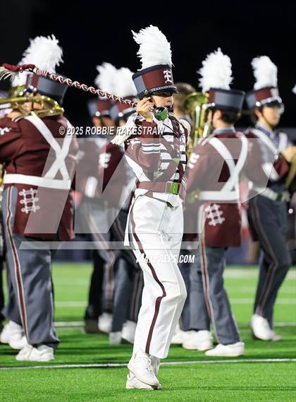Thumbnail 3 in Ennis @ Wilson (UIL 5A D2 Football Bi-District) photogallery.