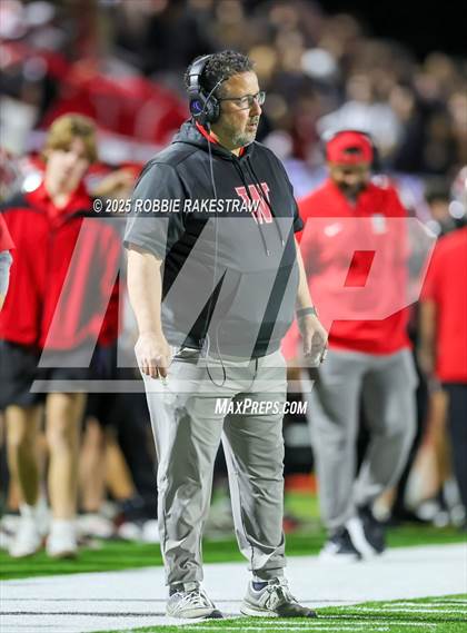 Thumbnail 3 in Ennis @ Wilson (UIL 5A D2 Football Bi-District) photogallery.