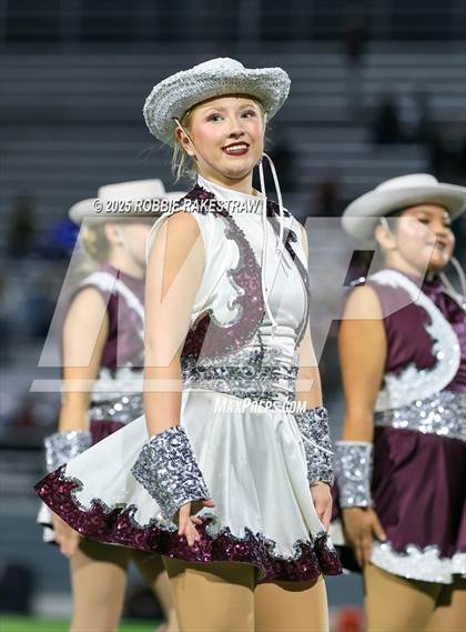 Thumbnail 1 in Ennis @ Wilson (UIL 5A D2 Football Bi-District) photogallery.