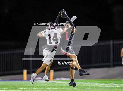Thumbnail 3 in Ennis @ Wilson (UIL 5A D2 Football Bi-District) photogallery.