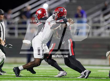 Thumbnail 3 in Ennis @ Wilson (UIL 5A D2 Football Bi-District) photogallery.