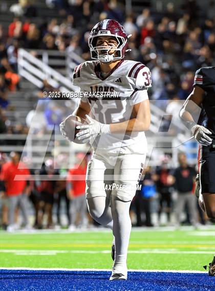 Thumbnail 2 in Ennis @ Wilson (UIL 5A D2 Football Bi-District) photogallery.