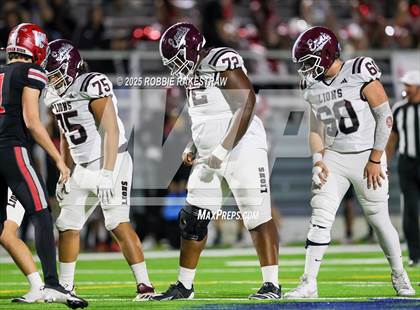Thumbnail 3 in Ennis @ Wilson (UIL 5A D2 Football Bi-District) photogallery.