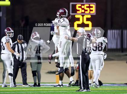 Thumbnail 1 in Ennis @ Wilson (UIL 5A D2 Football Bi-District) photogallery.