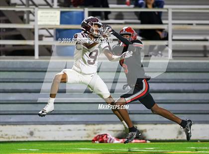 Thumbnail 3 in Ennis @ Wilson (UIL 5A D2 Football Bi-District) photogallery.
