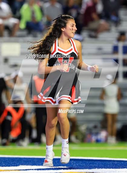 Thumbnail 2 in Ennis @ Wilson (UIL 5A D2 Football Bi-District) photogallery.