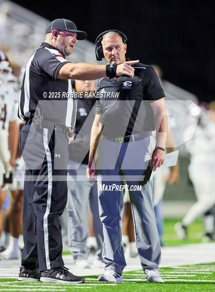 Thumbnail 2 in Ennis @ Wilson (UIL 5A D2 Football Bi-District) photogallery.