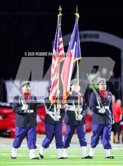 Thumbnail 2 in Ennis @ Wilson (UIL 5A D2 Football Bi-District) photogallery.