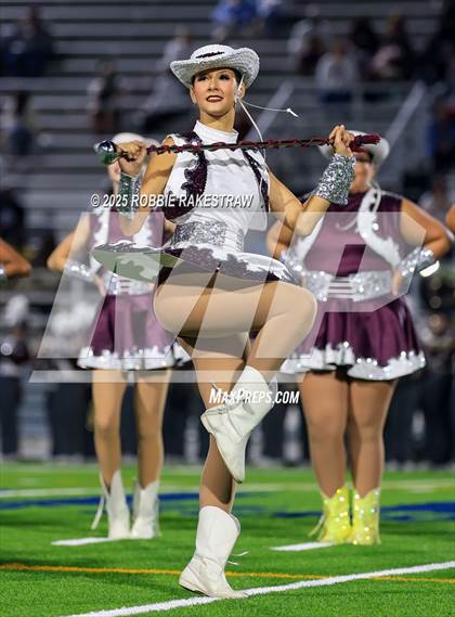 Thumbnail 1 in Ennis @ Wilson (UIL 5A D2 Football Bi-District) photogallery.