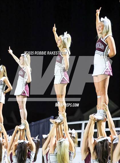 Thumbnail 1 in Ennis @ Wilson (UIL 5A D2 Football Bi-District) photogallery.