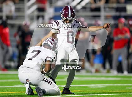 Thumbnail 3 in Ennis @ Wilson (UIL 5A D2 Football Bi-District) photogallery.