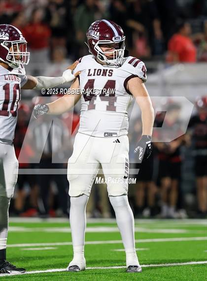 Thumbnail 3 in Ennis @ Wilson (UIL 5A D2 Football Bi-District) photogallery.