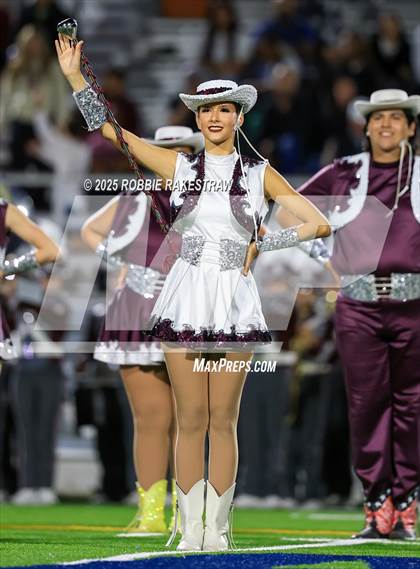 Thumbnail 1 in Ennis @ Wilson (UIL 5A D2 Football Bi-District) photogallery.