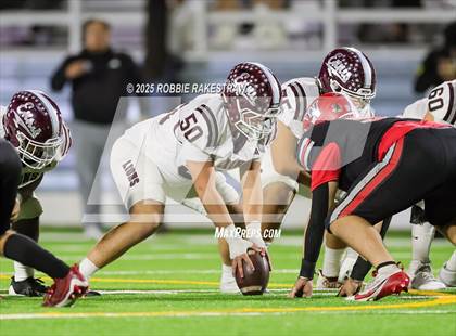 Thumbnail 3 in Ennis @ Wilson (UIL 5A D2 Football Bi-District) photogallery.