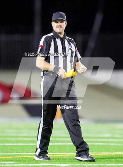 Thumbnail 2 in Ennis @ Wilson (UIL 5A D2 Football Bi-District) photogallery.