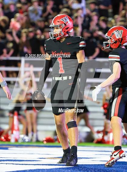 Thumbnail 3 in Ennis @ Wilson (UIL 5A D2 Football Bi-District) photogallery.