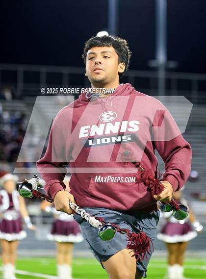 Thumbnail 1 in Ennis @ Wilson (UIL 5A D2 Football Bi-District) photogallery.