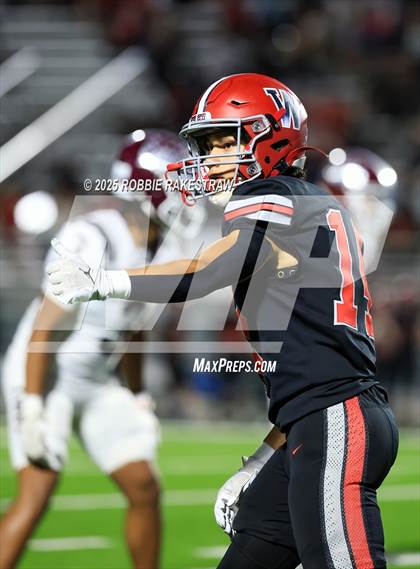 Thumbnail 3 in Ennis @ Wilson (UIL 5A D2 Football Bi-District) photogallery.