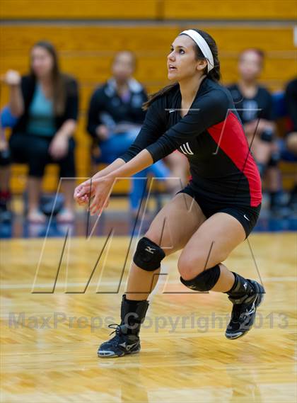 Thumbnail 3 in Stevens vs Warren photogallery.