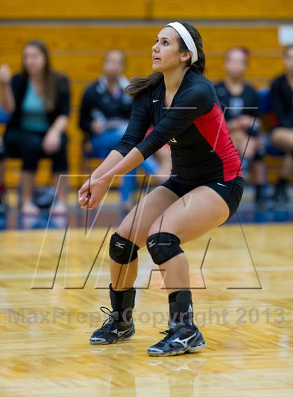 Thumbnail 1 in Stevens vs Warren photogallery.