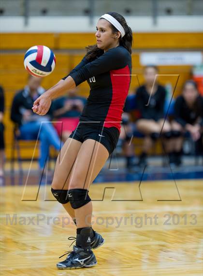 Thumbnail 2 in Stevens vs Warren photogallery.