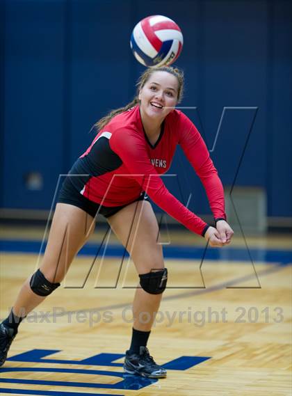Thumbnail 1 in Stevens vs Warren photogallery.