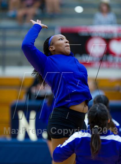Thumbnail 2 in Stevens vs Warren photogallery.