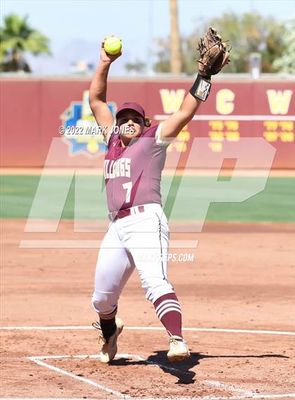 Thumbnail 2 in Sabino vs. Winslow (AIA 3A Final) photogallery.