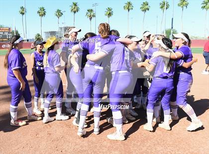 Thumbnail 2 in Sabino vs. Winslow (AIA 3A Final) photogallery.