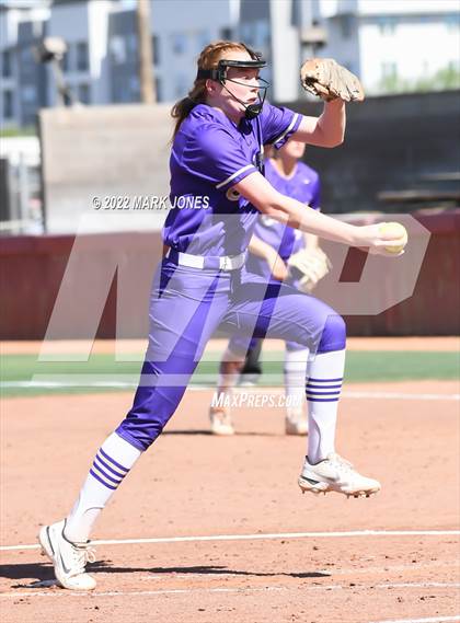 Thumbnail 3 in Sabino vs. Winslow (AIA 3A Final) photogallery.