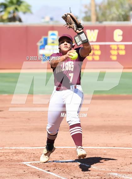 Thumbnail 1 in Sabino vs. Winslow (AIA 3A Final) photogallery.