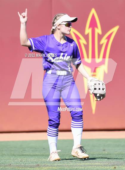 Thumbnail 2 in Sabino vs. Winslow (AIA 3A Final) photogallery.